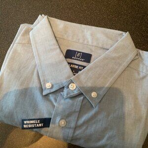 NWT- Men's Classic Fit Button Down shirt
